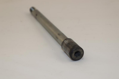 Axe de roue avant APRILIA 500 ATLANTIC 2003 - 2004