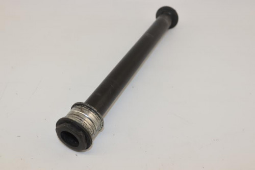 Axe de roue arriere YAMAHA 600 FZ6 2004 - 2005