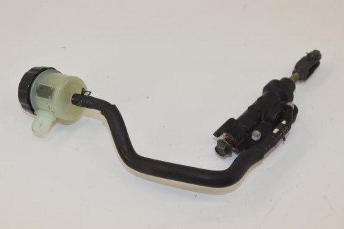 Maitre cylindre frein arriere YAMAHA 600 FZ6 2004 - 2005