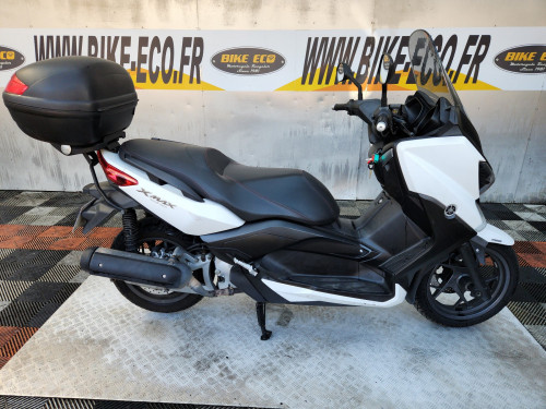 YAMAHA X-MAX 125