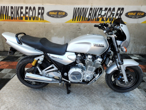 YAMAHA 1300 XJR