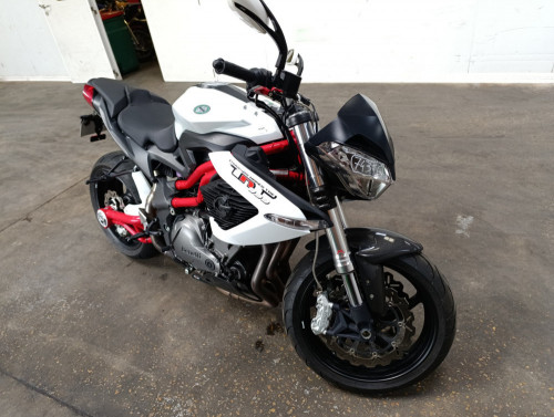 BENELLI TNT 899