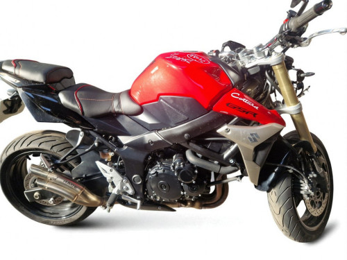 SUZUKI GSR 750
