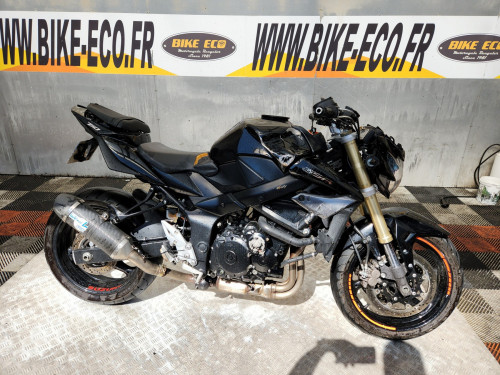 SUZUKI GSR 750