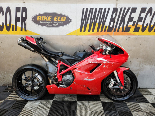 DUCATI 848