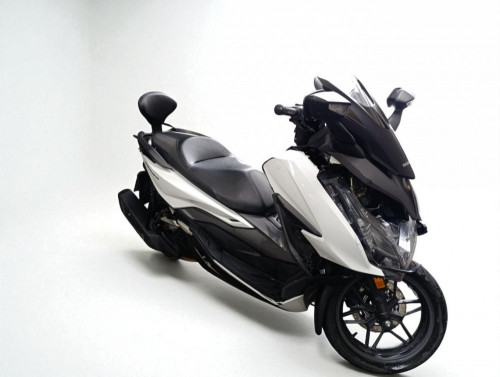 HONDA FORZA 125