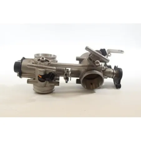 Rampe d'injection DUCATI MONSTER 696 2008 - 2014