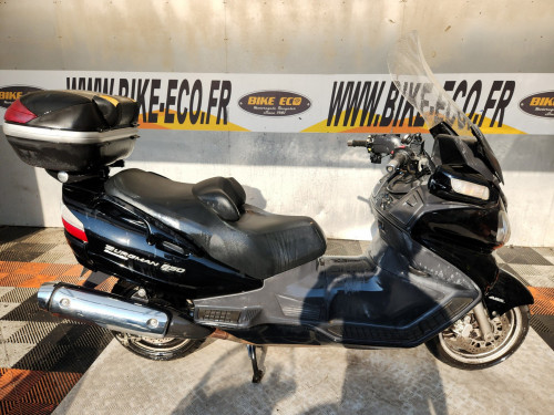 SUZUKI 650 BURGMAN UH