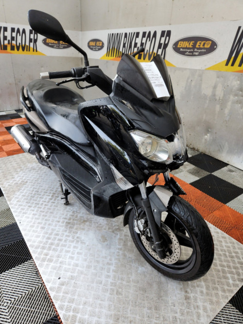 YAMAHA X MAX 125