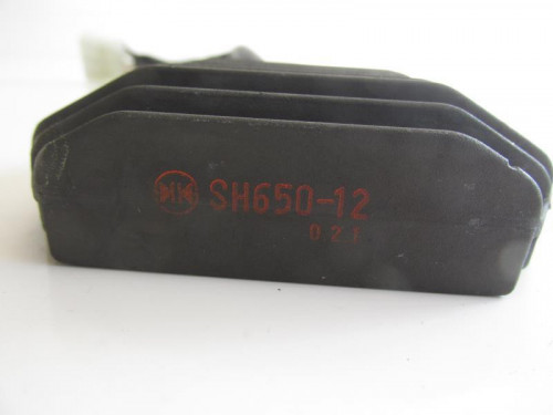 Regulateur charge batterie YAMAHA FZS 600 1998-2001 FAZER