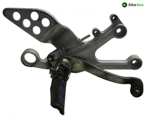 Platine avant droite YAMAHA YZF 125 R 2008-2013