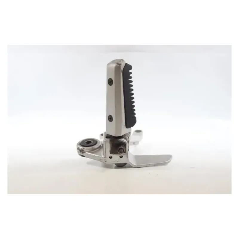 Platine arriere gauche SUZUKI VX 800 1991 - 1997
