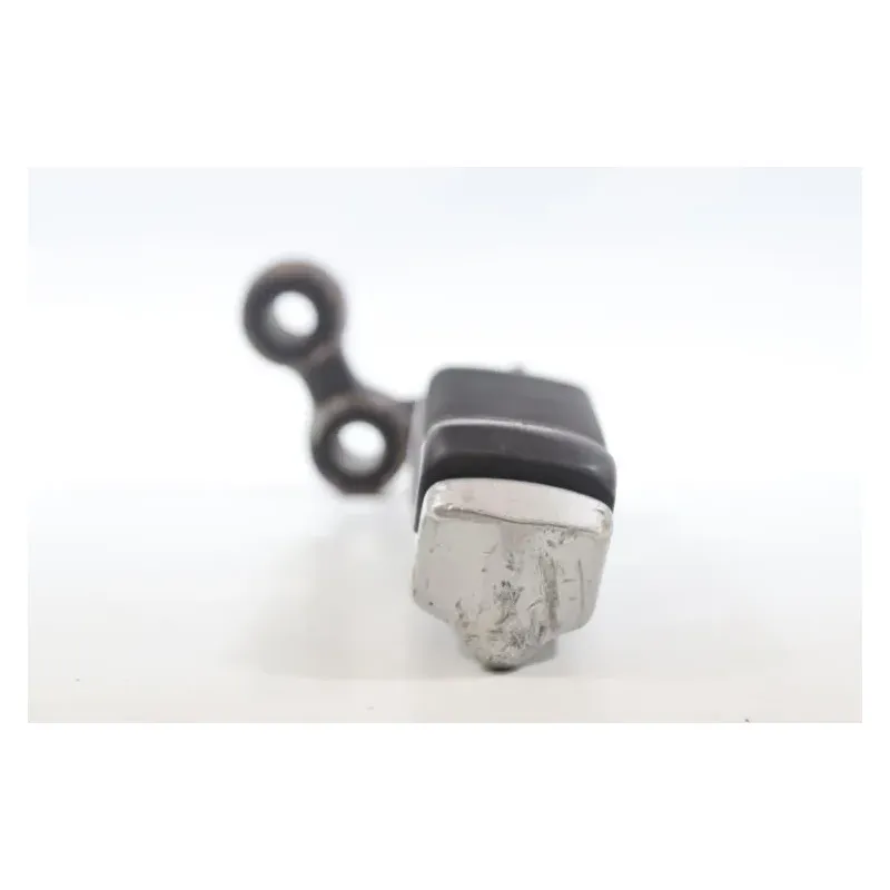 Repose pieds avant droit SUZUKI VX 800 1991 - 1997