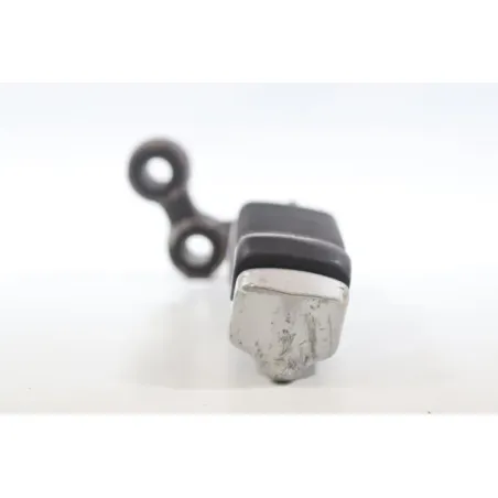 Repose pieds avant droit SUZUKI VX 800 1991 - 1997
