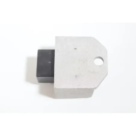 Regulateur charge batterie SYM FIDDLE II 50 2008 - 2010