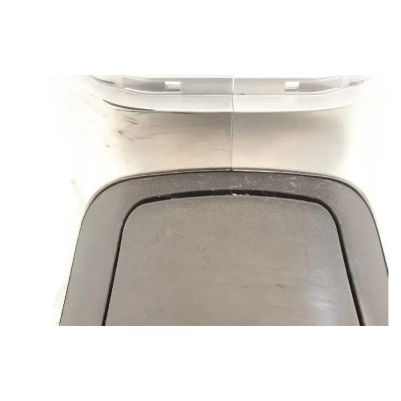 Cache carenage centrale marche pieds plancher PIAGGIO MP3 300 TOURING 2010 - 2013