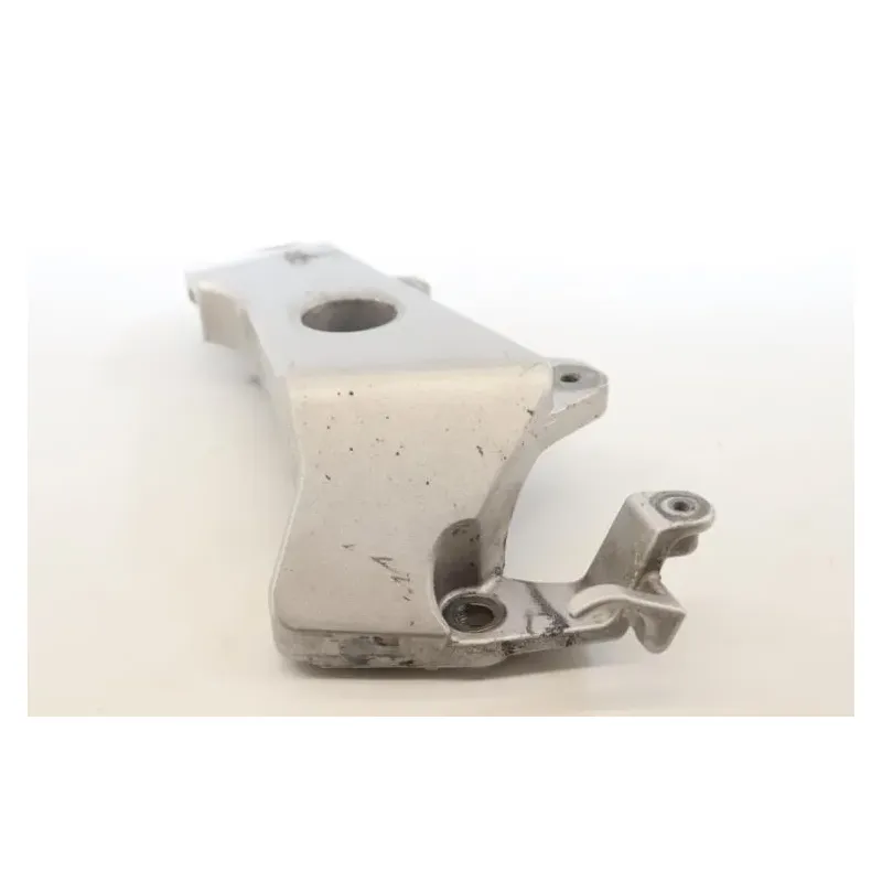 Support moteur droit HONDA CB 600 F HORNET 1998 - 2002