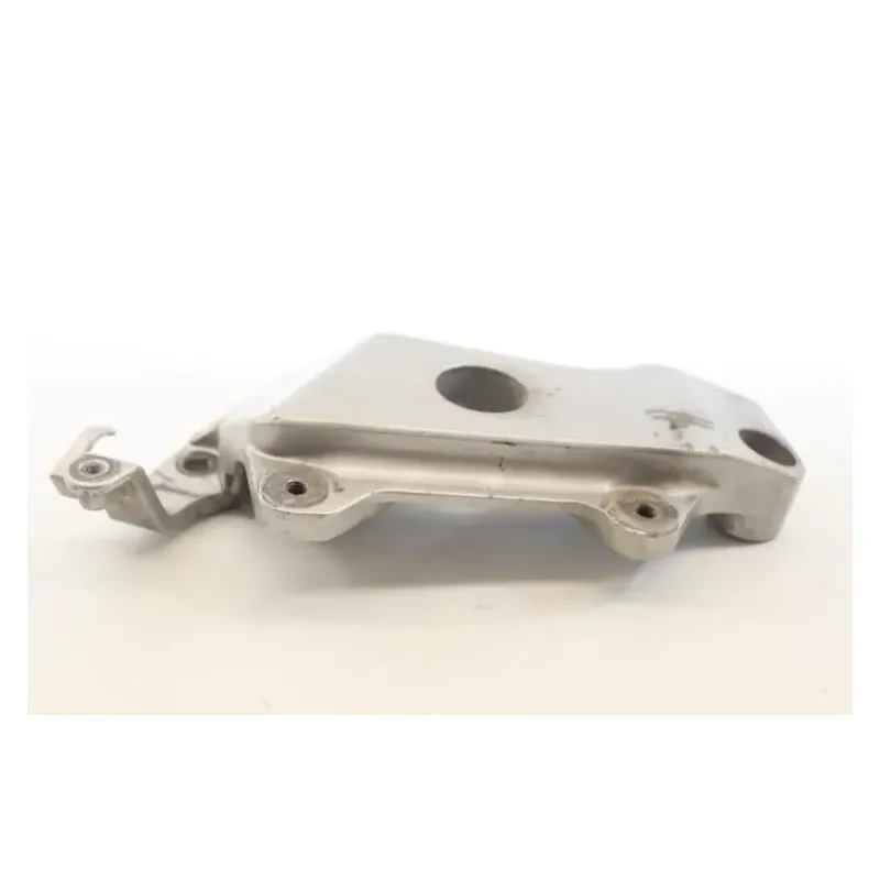 Support moteur droit HONDA CB 600 F HORNET 1998 - 2002