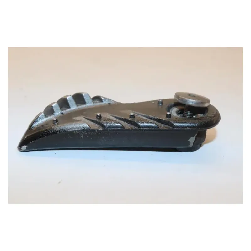 Repose pieds arriere gauche MBK CW 50 BOOSTER 2004 - 2018