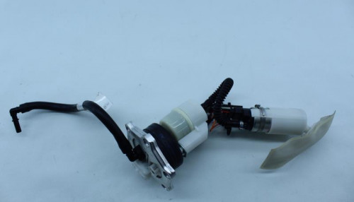 Pompe a essence MV AGUSTA 800 BRUTALE 13-15