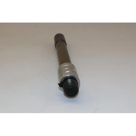 Axe de roue avant TRIUMPH SPRINT 1050 ST ABS 2005 - 2010