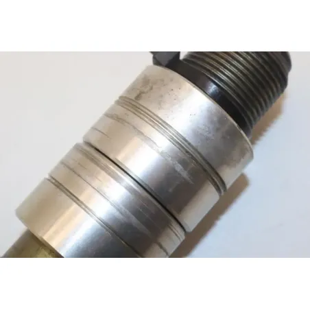 Axe de roue avant TRIUMPH SPRINT 1050 ST ABS 2005 - 2010