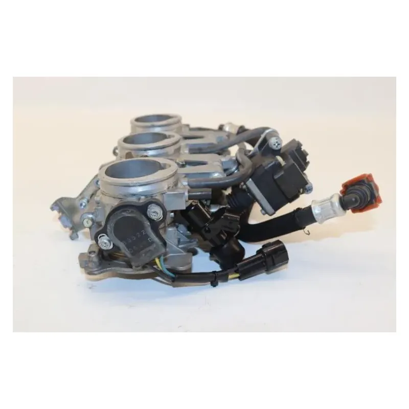 Rampe d'injection TRIUMPH STREET TRIPLE 675 R 2007 - 2011