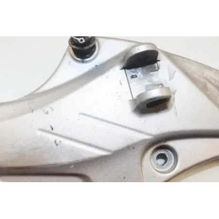 Platine avant gauche SUZUKI SFV 650 GLADIUS 2009 - 2015