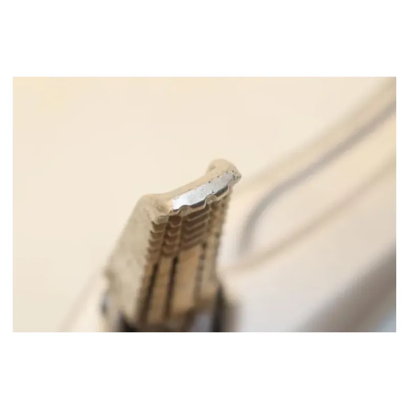 Platine avant gauche SUZUKI SFV 650 GLADIUS 2009 - 2015