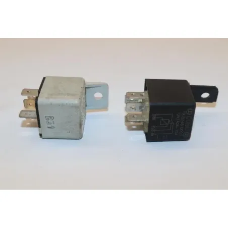 Relais boitier electrique PIAGGIO X EVO 125 2007 - 2016