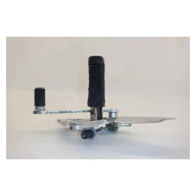 Platine avant droite SUZUKI GSE 500 1996 - 2000