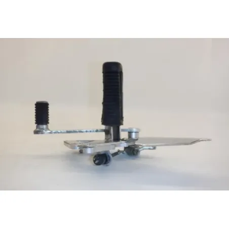 Platine avant droite SUZUKI GSE 500 1996 - 2000