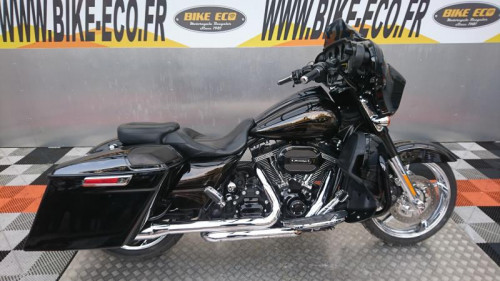 HARLEY DAVIDSON FLHX 1800