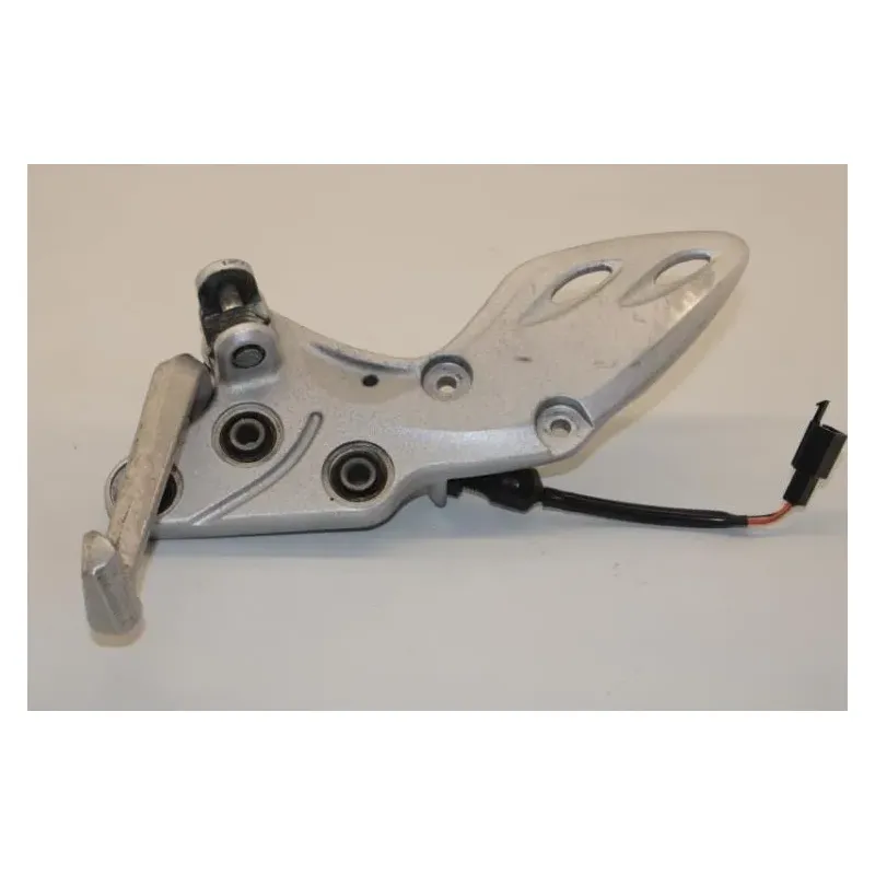 Platine avant droite SUZUKI GSXR 1300 HAYABUSA 2008 - 2017
