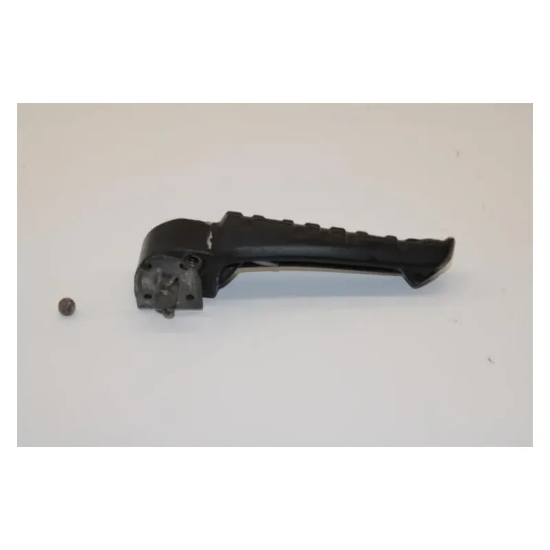 Repose pieds arriere droit YAMAHA FZ6 600 FAZER S 2004 - 2006