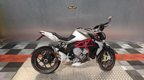 MV AGUSTA BRUTALE 800
