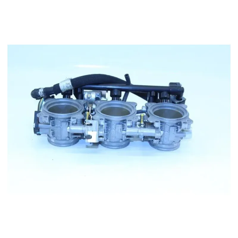 Rampe d'injection TRIUMPH STREET TRIPLE 675 2011 - 2012