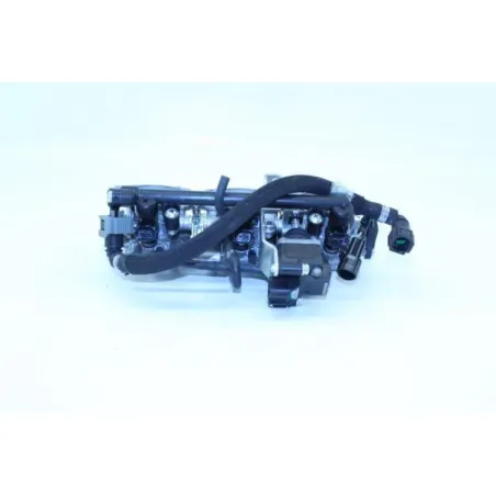 Rampe d'injection TRIUMPH STREET TRIPLE 675 2011 - 2012