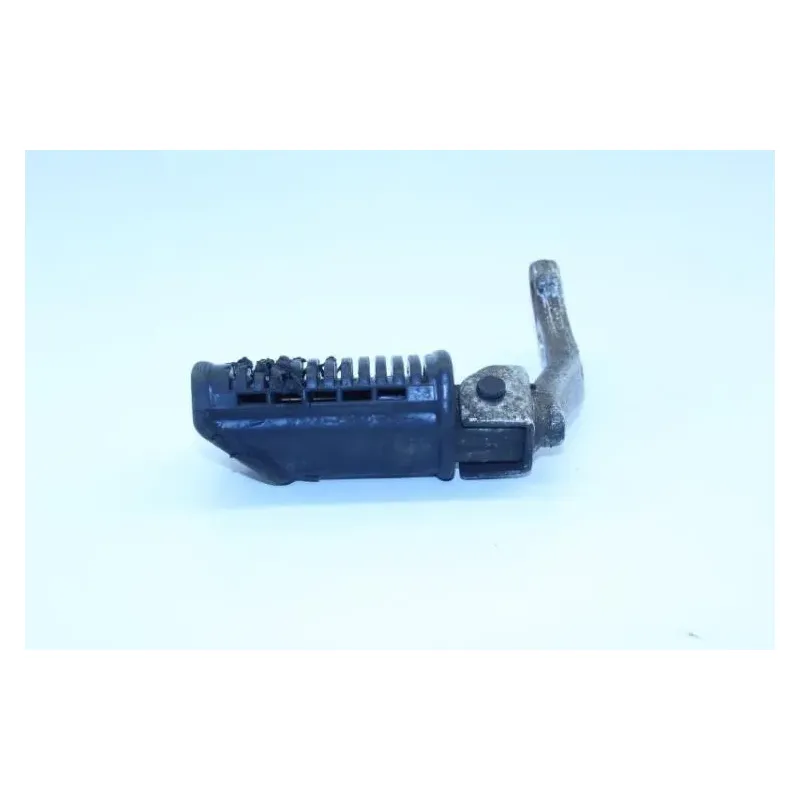 Repose pieds avant droit SUZUKI GN 125 1982 - 1999