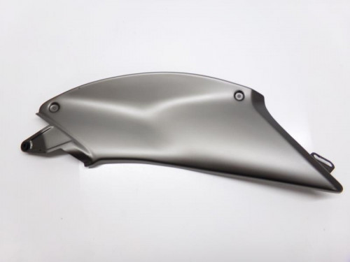 Cache reservoir gauche DUCATI DIAVEL 1200 2013-2014 STRADA