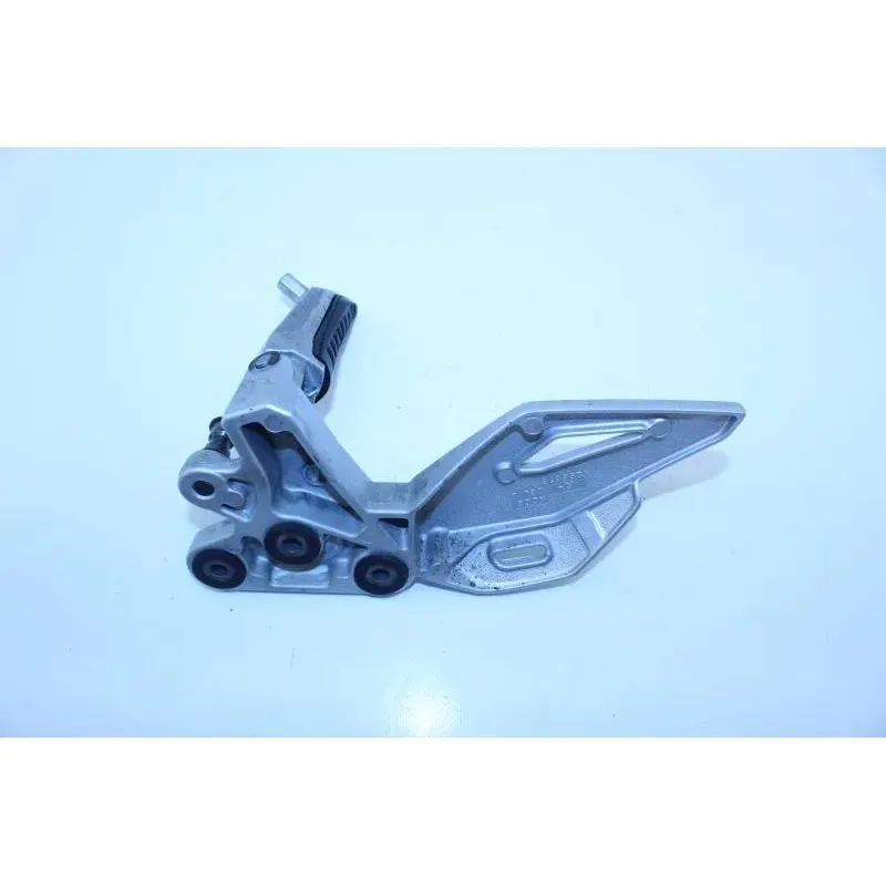Platine avant gauche SUZUKI GSR 750 2011 - 2016