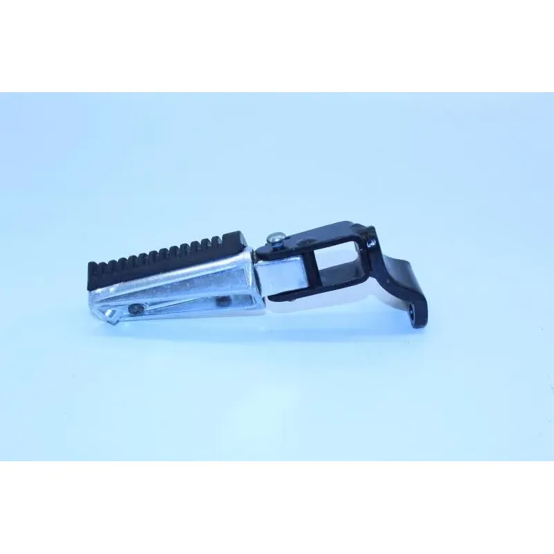 Repose pieds arriere droit YAMAHA YPR 125 XMAX 2006 - 2009
