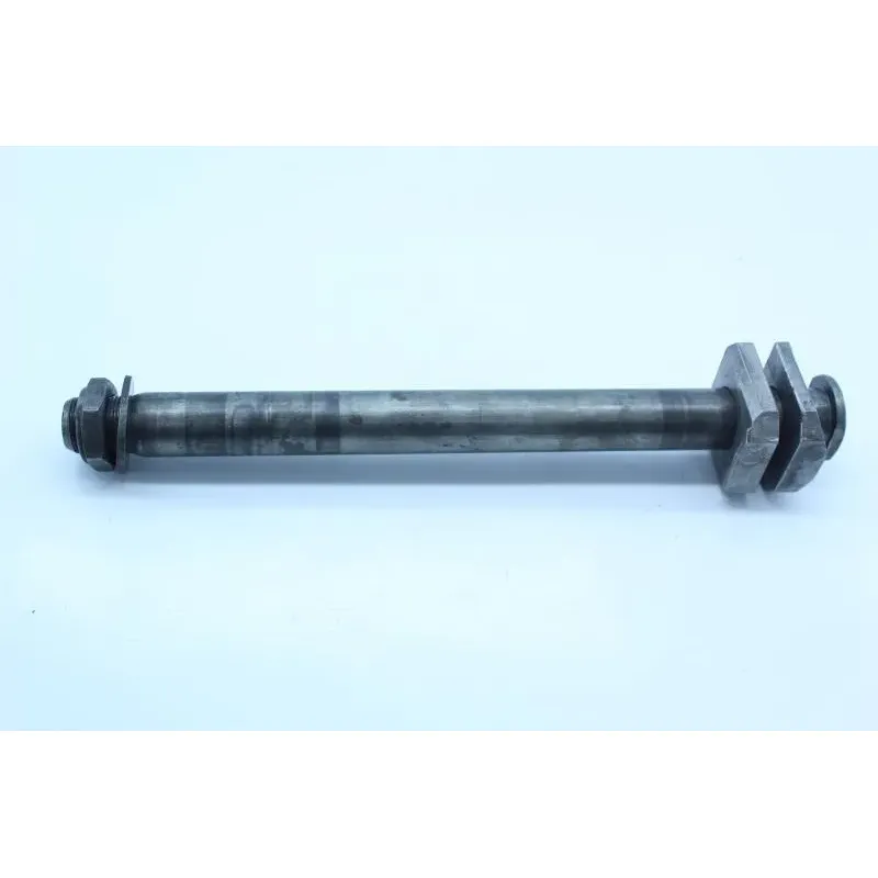 Axe de roue arriere SUZUKI GSXR 600 2001 - 2003
