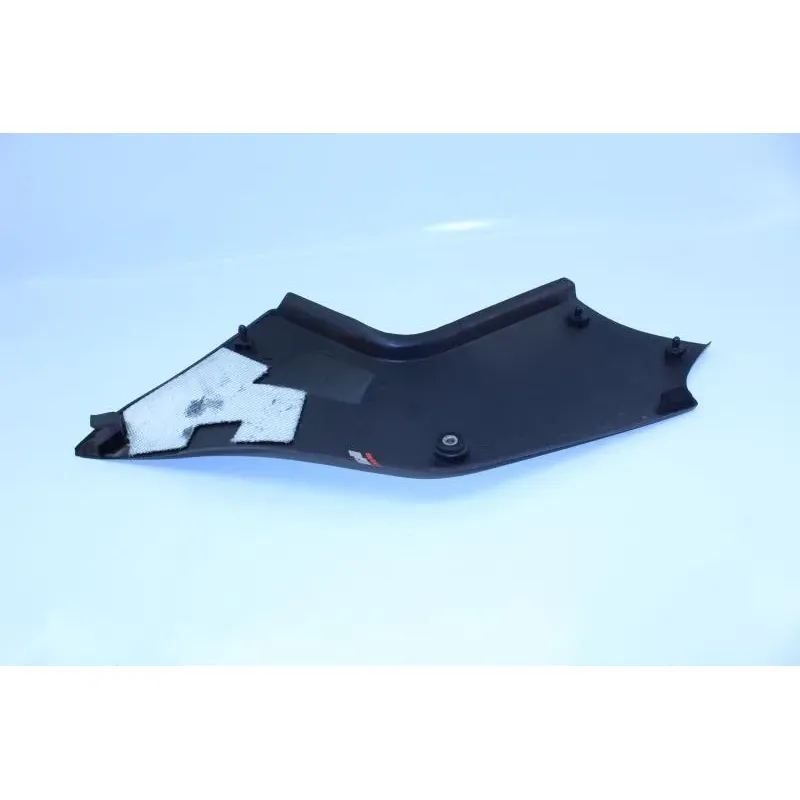 Demi flanc selle droit SUZUKI GSXF 1100 1988 - 1993