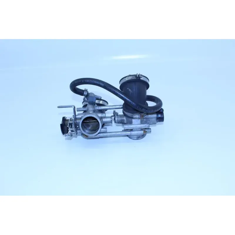 Rampe d'injection DUCATI MONSTER 695 2006 - 2007