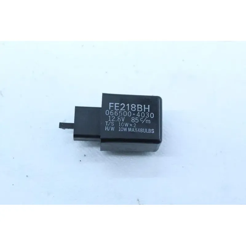 Centrale clignotant TRIUMPH STREET TRIPLE 675 2007 - 2011