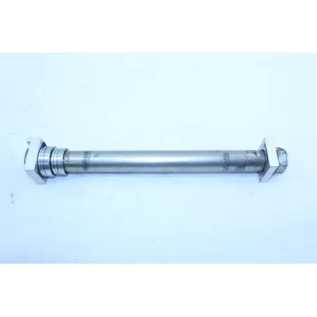 Axe de roue arriere YAMAHA TDM 900 2002 - 2011