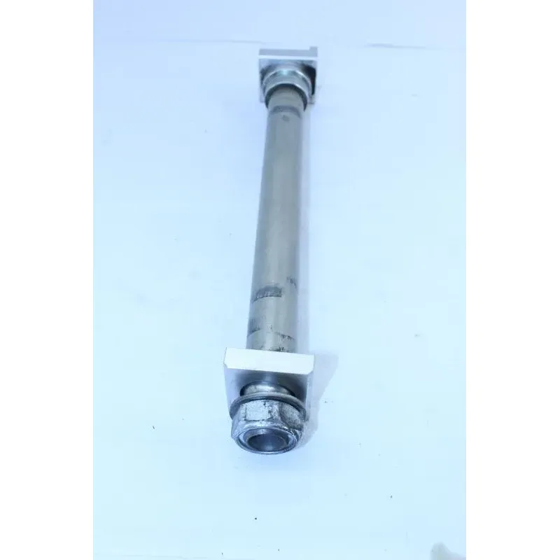 Axe de roue arriere YAMAHA TDM 900 2002 - 2011