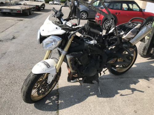 TRIUMPH STREET TRIPLE 675 07-12