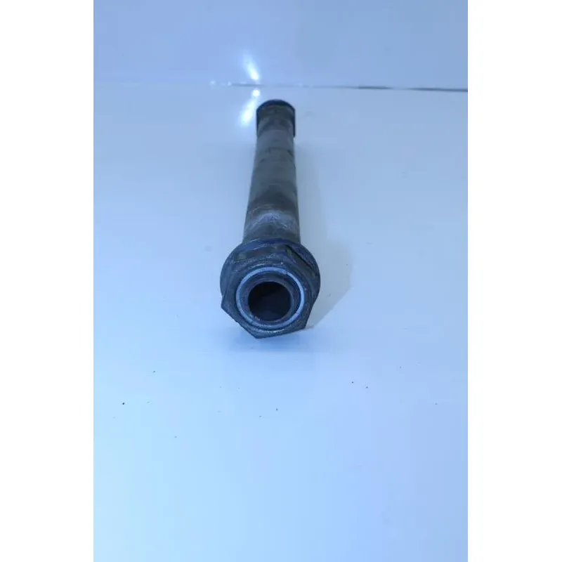Axe de roue arriere SUZUKI GSXR 1000 2007 - 2008